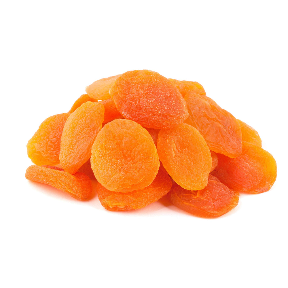 Çerez Pazarı dried apricots with soft, juicy texture, ideal for snacking.