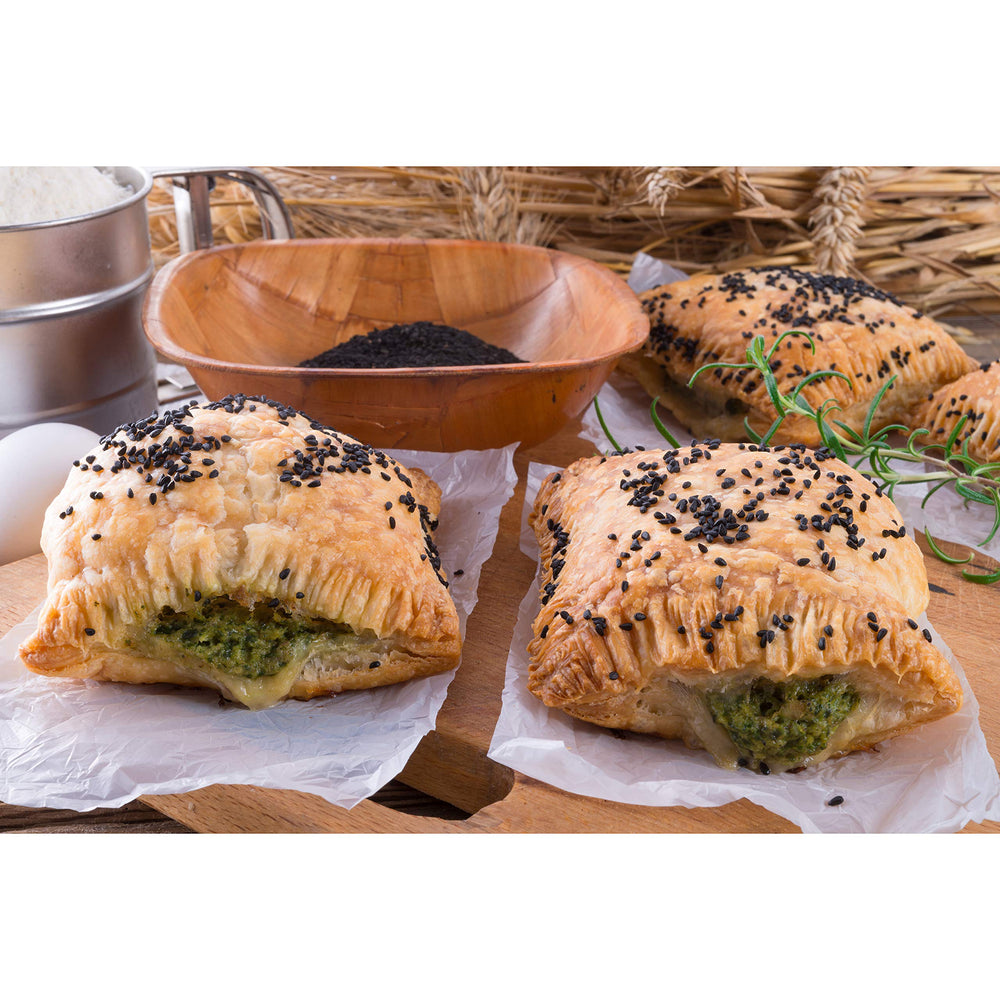 Çerez Pazarı nigella seeds on shelf ideal for quick kitchen spice upgrades.