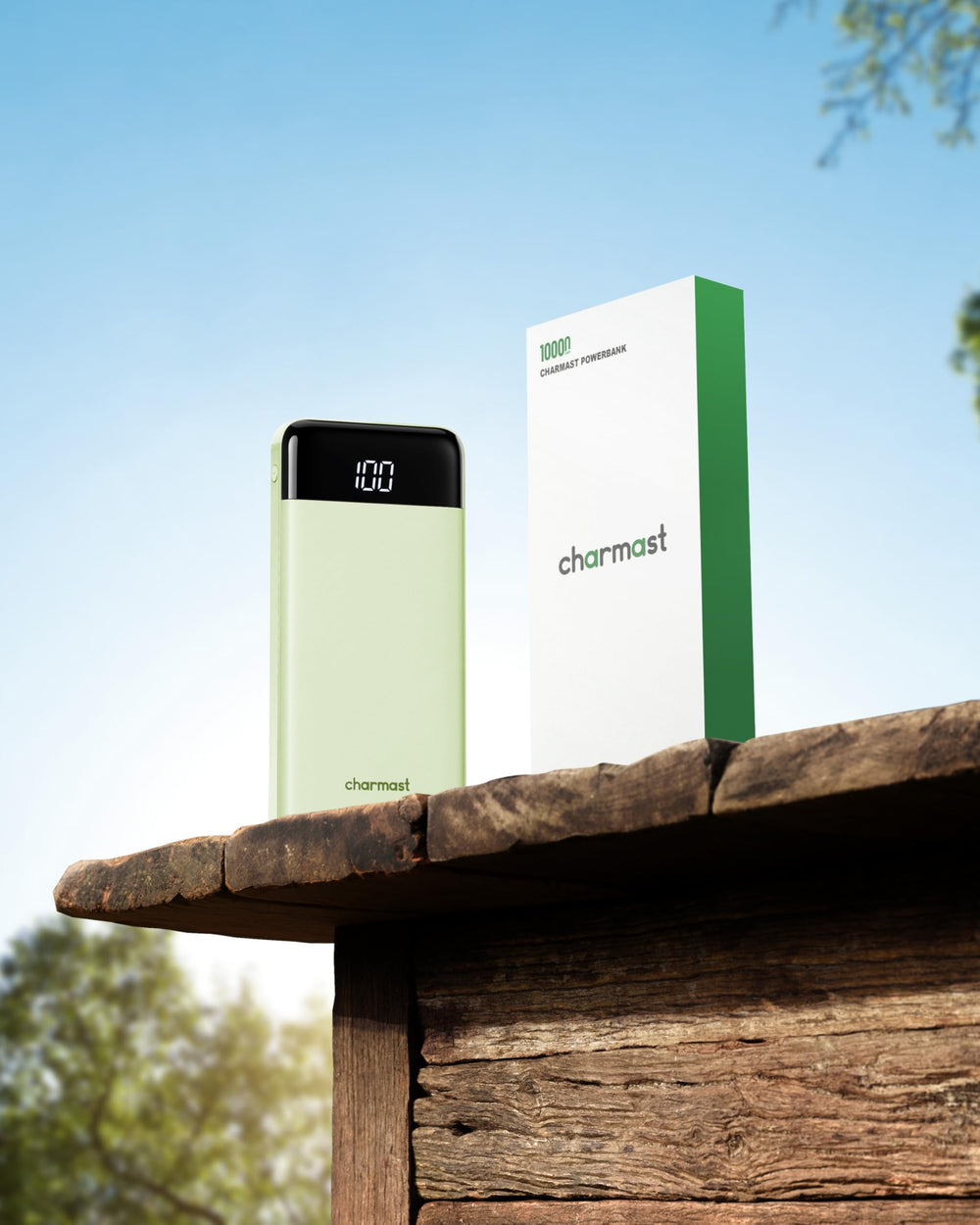 LED display helps plan charging during commutes and trips with Charmast.