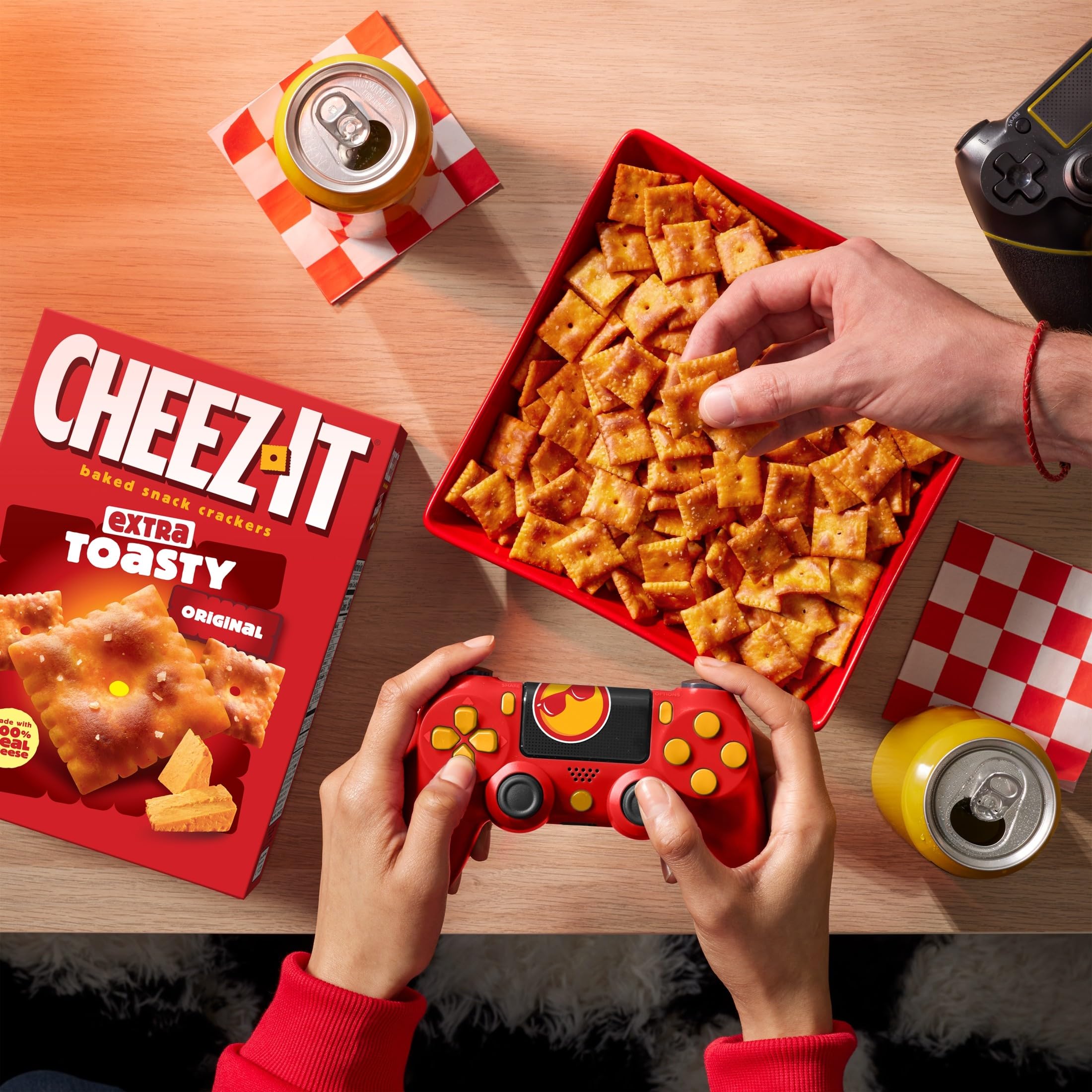 Cheez-It Extra Toasty cracker movie-night snack for cravings.