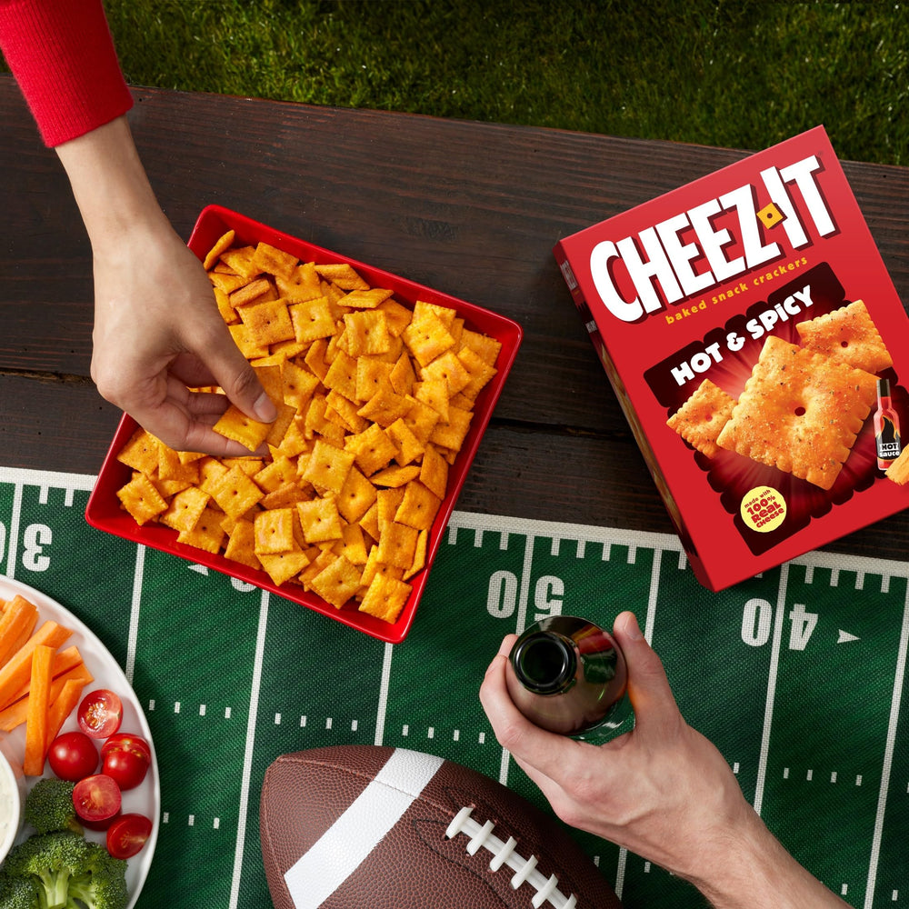 Cheez-It Hot and Spicy crackers on a party platter for guests.