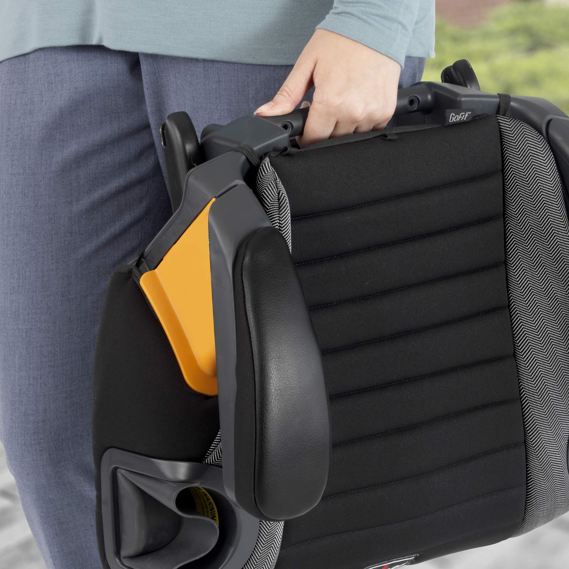 Chicco GoFit Plus removable dishwasher-safe cupholders simplify cleaning.