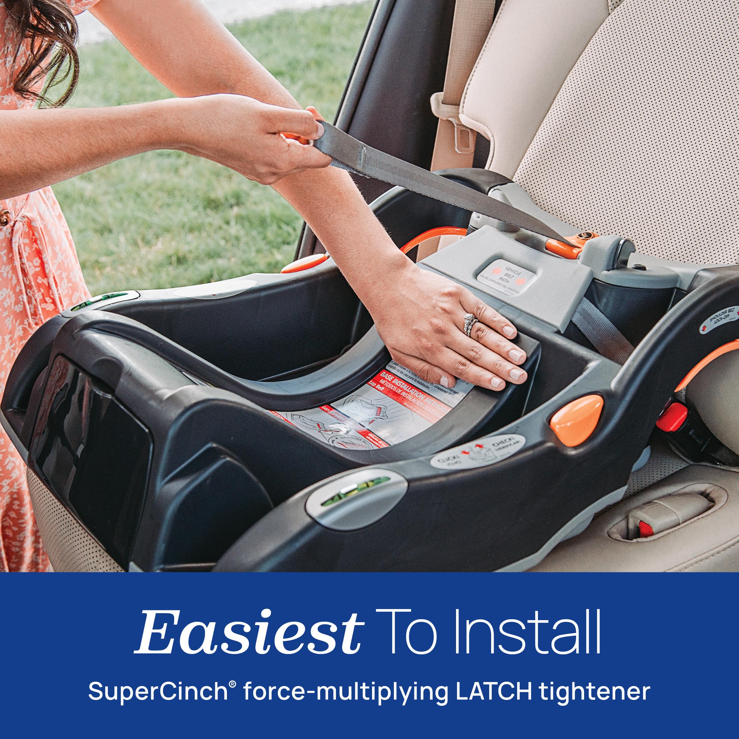 Chicco KeyFit Base leveling foot and bubble levels verify correct tilt.