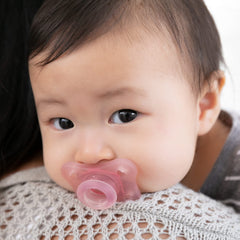 Chicco PhysioForma Mini shield: soft ventilated shield protects delicate newborn skin.