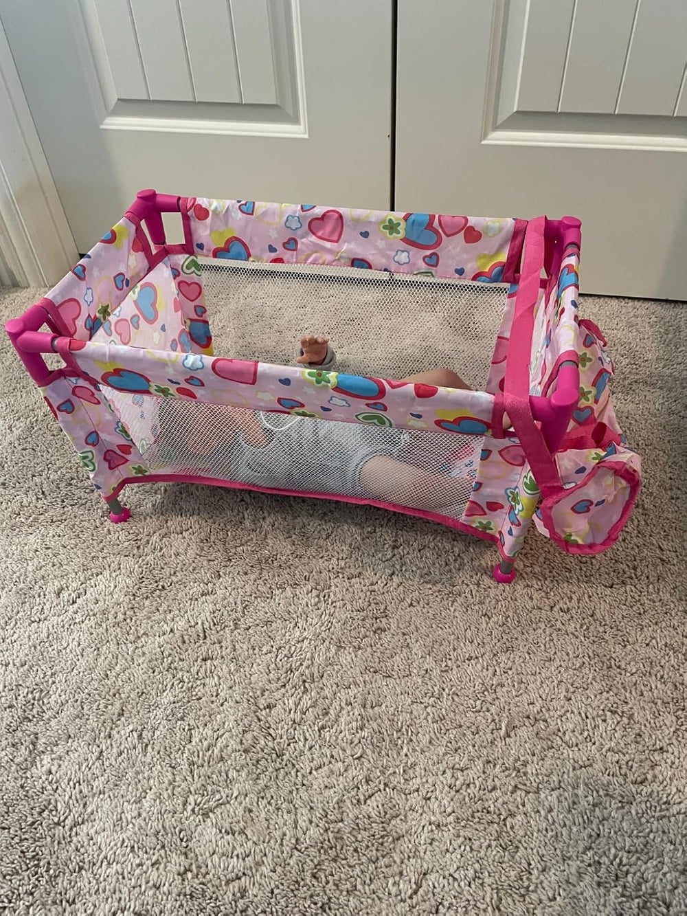 Chyyeerkidd holiday gift-ready pink heart doll crib