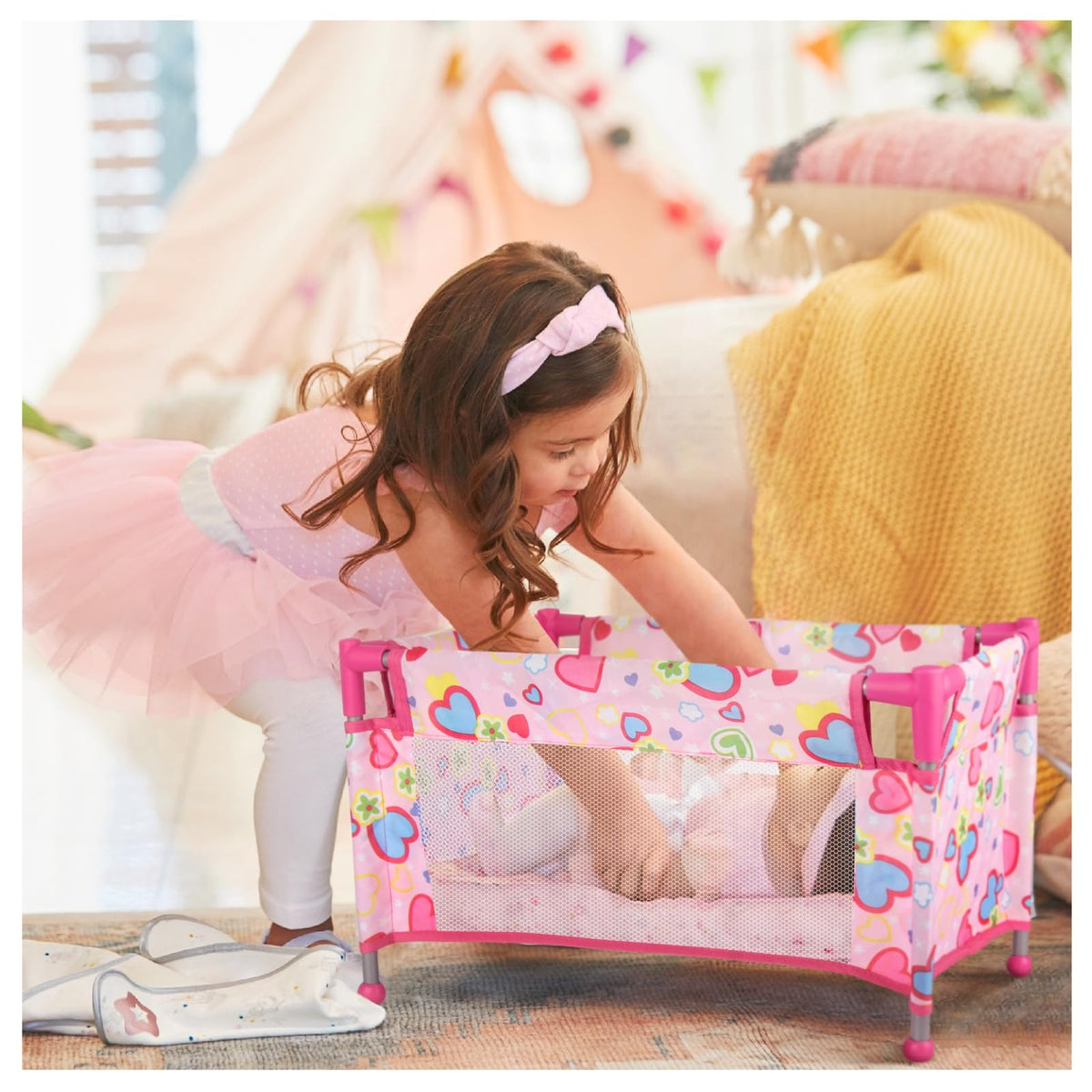 Chyyeerkidd pink heart doll crib designed for imaginative play with 18-inch dolls