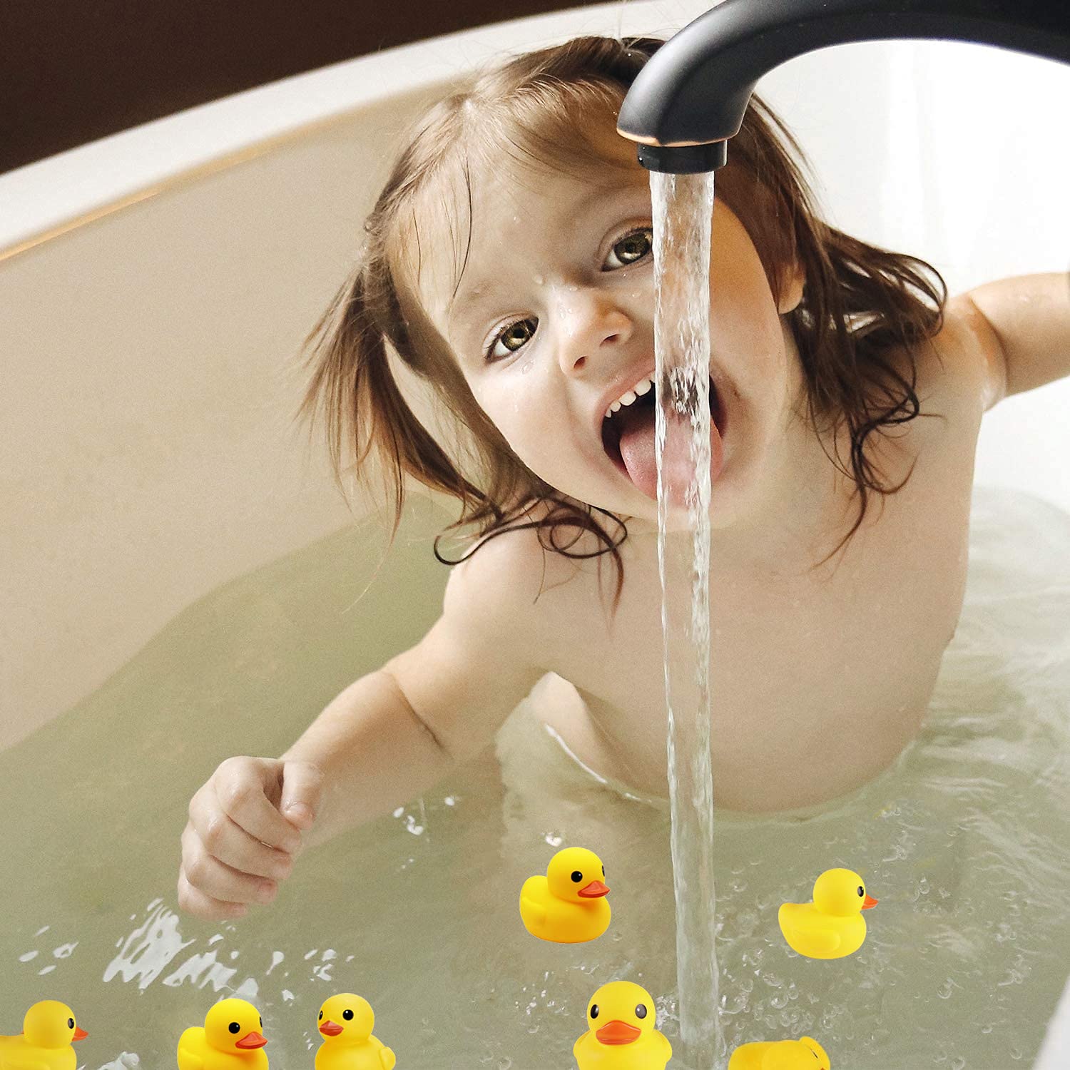 CICITOYWO bath time decorative ducks ideal for playrooms and decor.