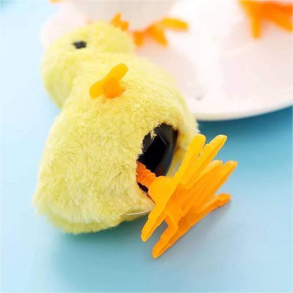 CICITOYWO Easter decor with cheerful chicks brightening shelves.