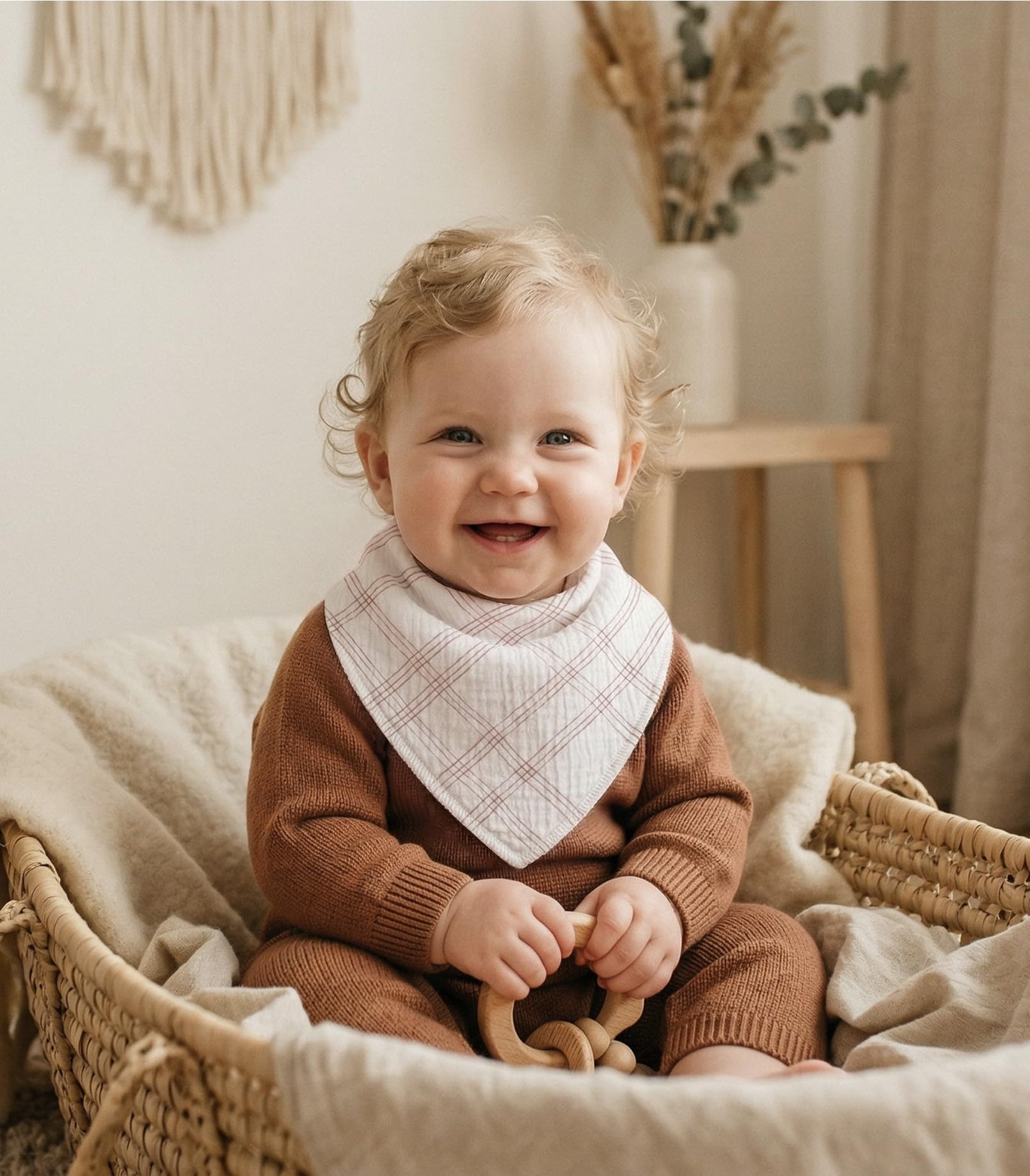 CIVARUA KIDS Muslin Bibs: soft muslin front with breathable back for comfort.