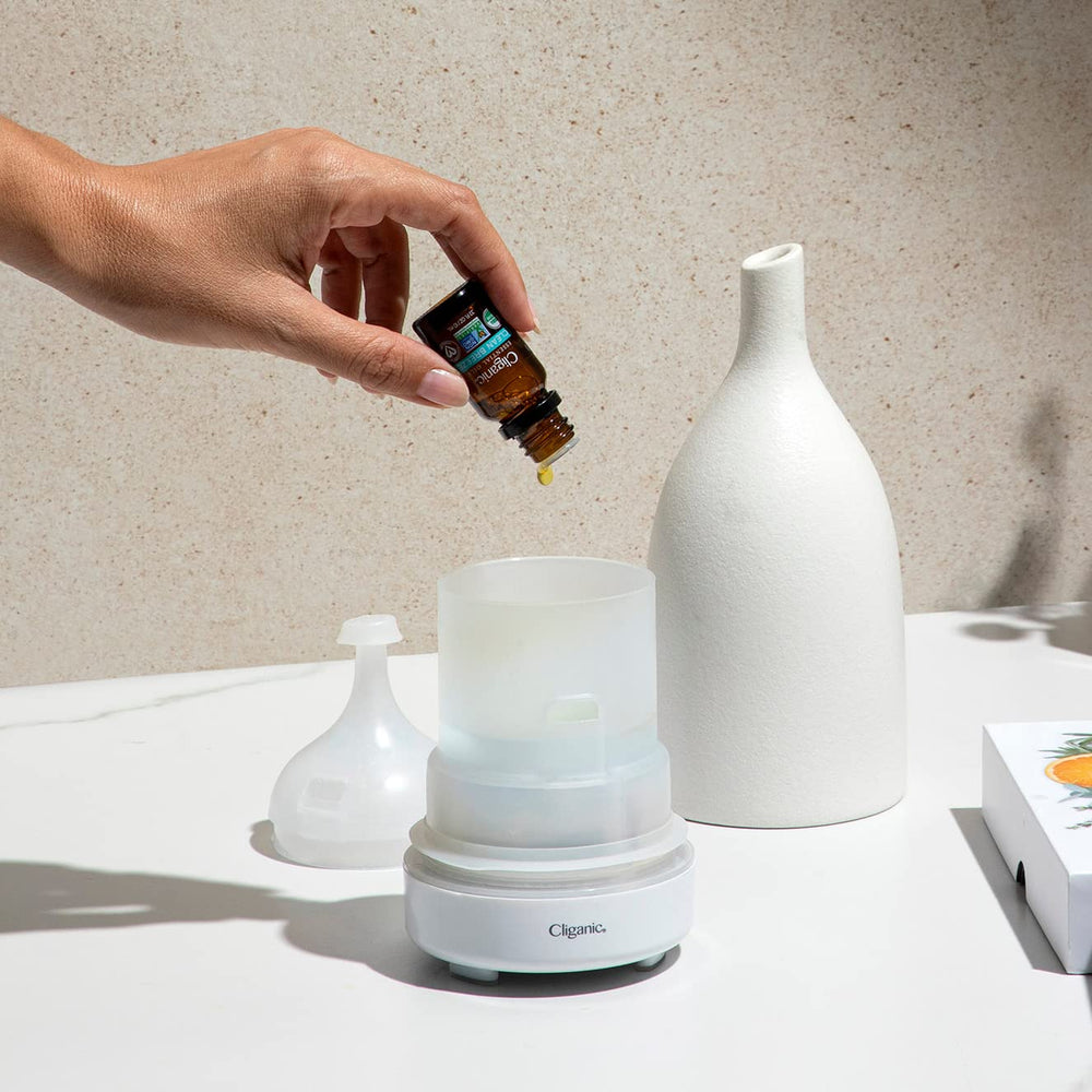 Cliganic Eucalyptus Oil non-GMO status highlighted on packaging.