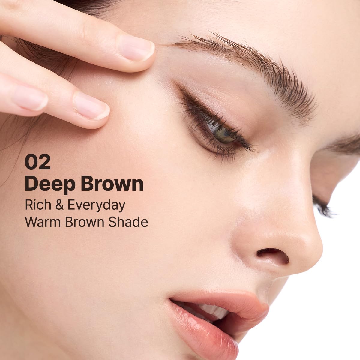 CLIO Extreme Gelpresso pencil waterproof formula resists sweat and humidity all day.