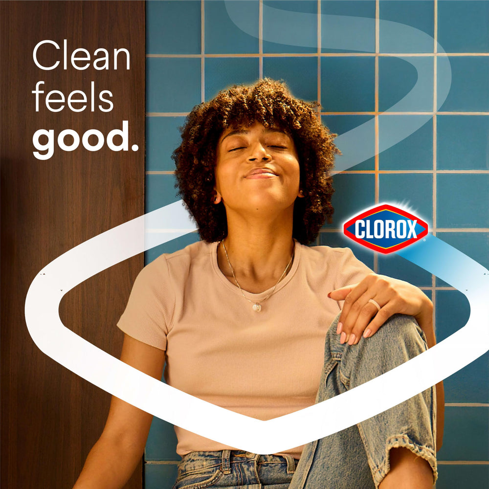 Clorox Toilet Bowl Cleaner Clinging Gel coats quickly and rinses clean.
