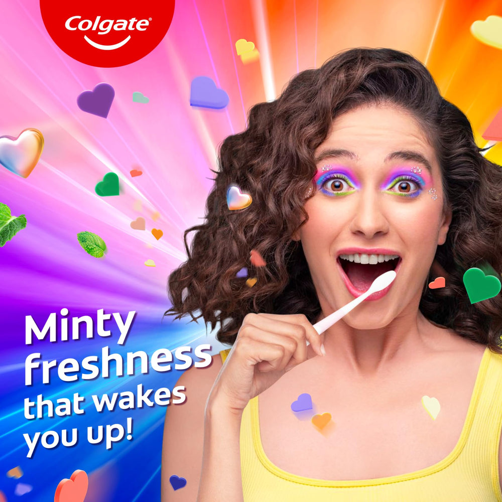 Colgate MaxFresh Ultrafreeze technology visuals for intense flavor and extended freshness.