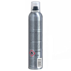 COLOR WOW Texas Hold Em spray-dispense detail emphasizes fast-drying, flake-free application.