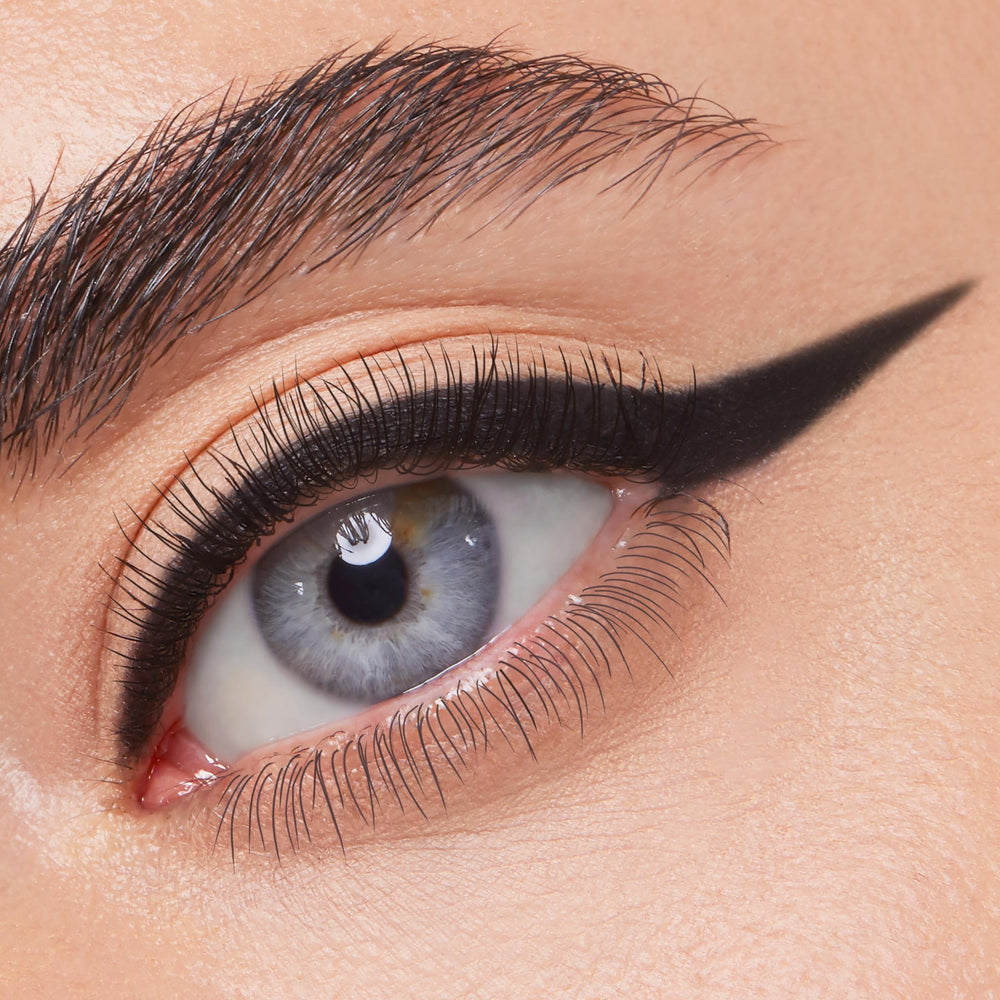 ColourPop BFF Creme Gel Liner 18-hour wear helps resist smudges.