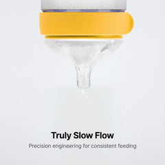 Comotomo Gen2 dual anti-colic vents reduce air intake during feeds.
