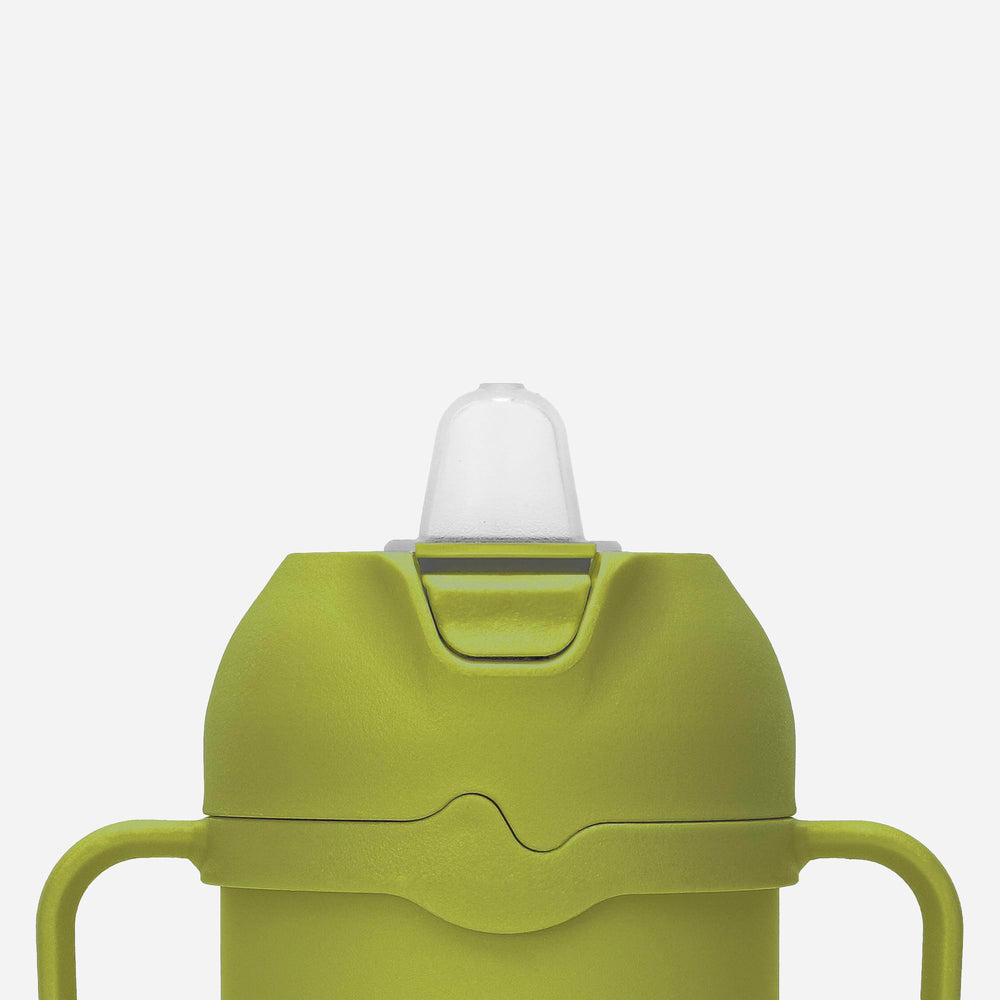 Comotomo Tumbler Green leak proof design ideal for travel and daycare