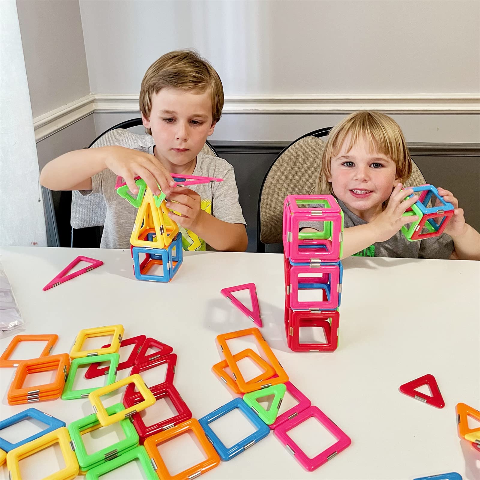 Coodoo magnetic blocks educational play builds spatial and problem-solving skills.