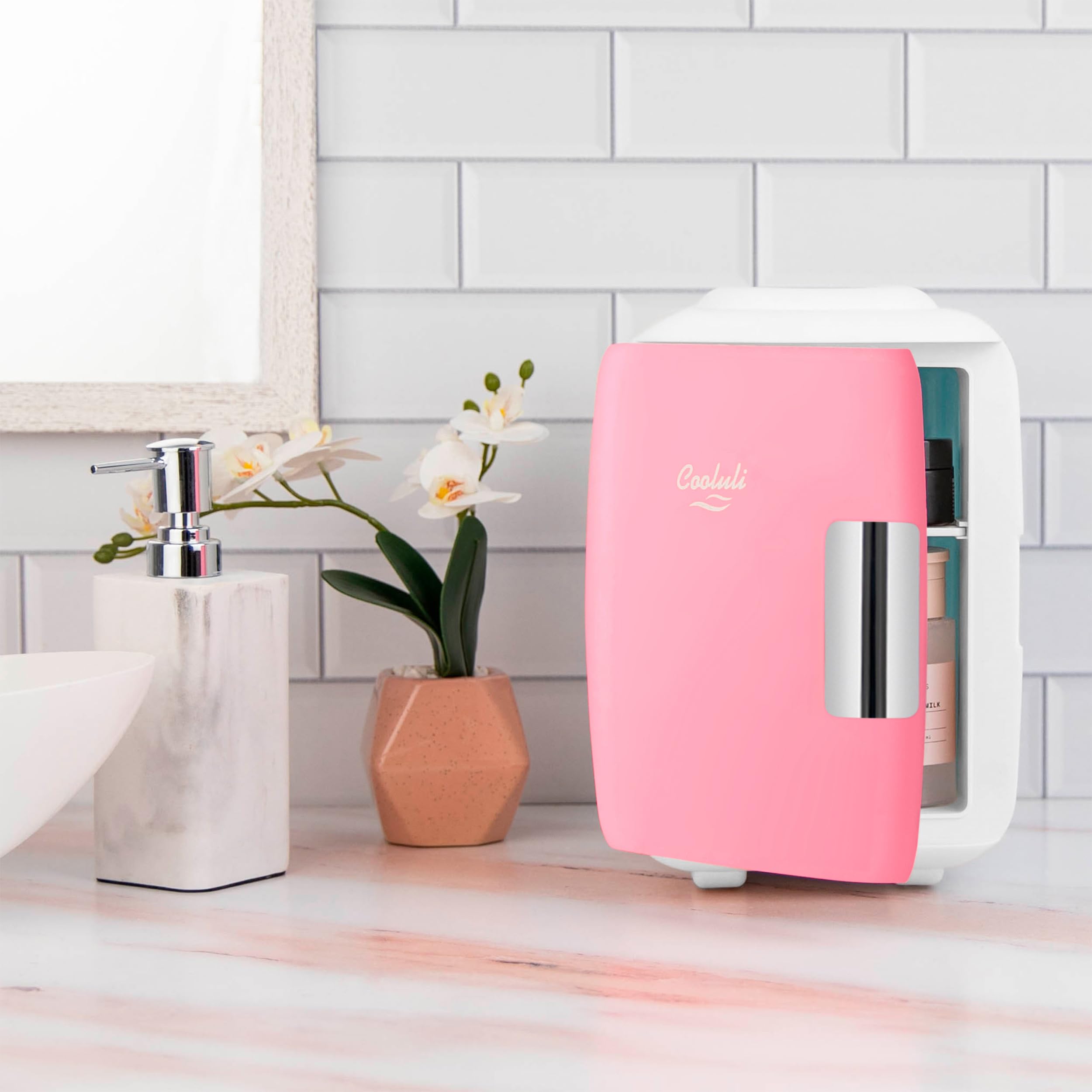 Cooluli pink model adds color to dorm or office spaces.