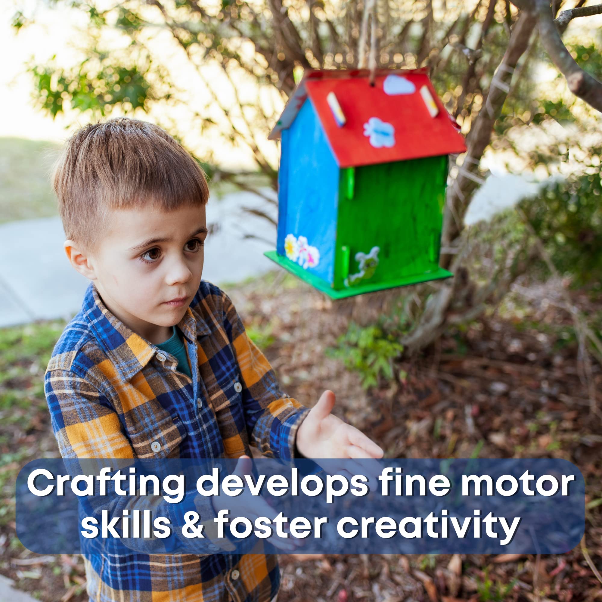 Crafty Happitooys included paintbrush and paints for smooth, vibrant decorating