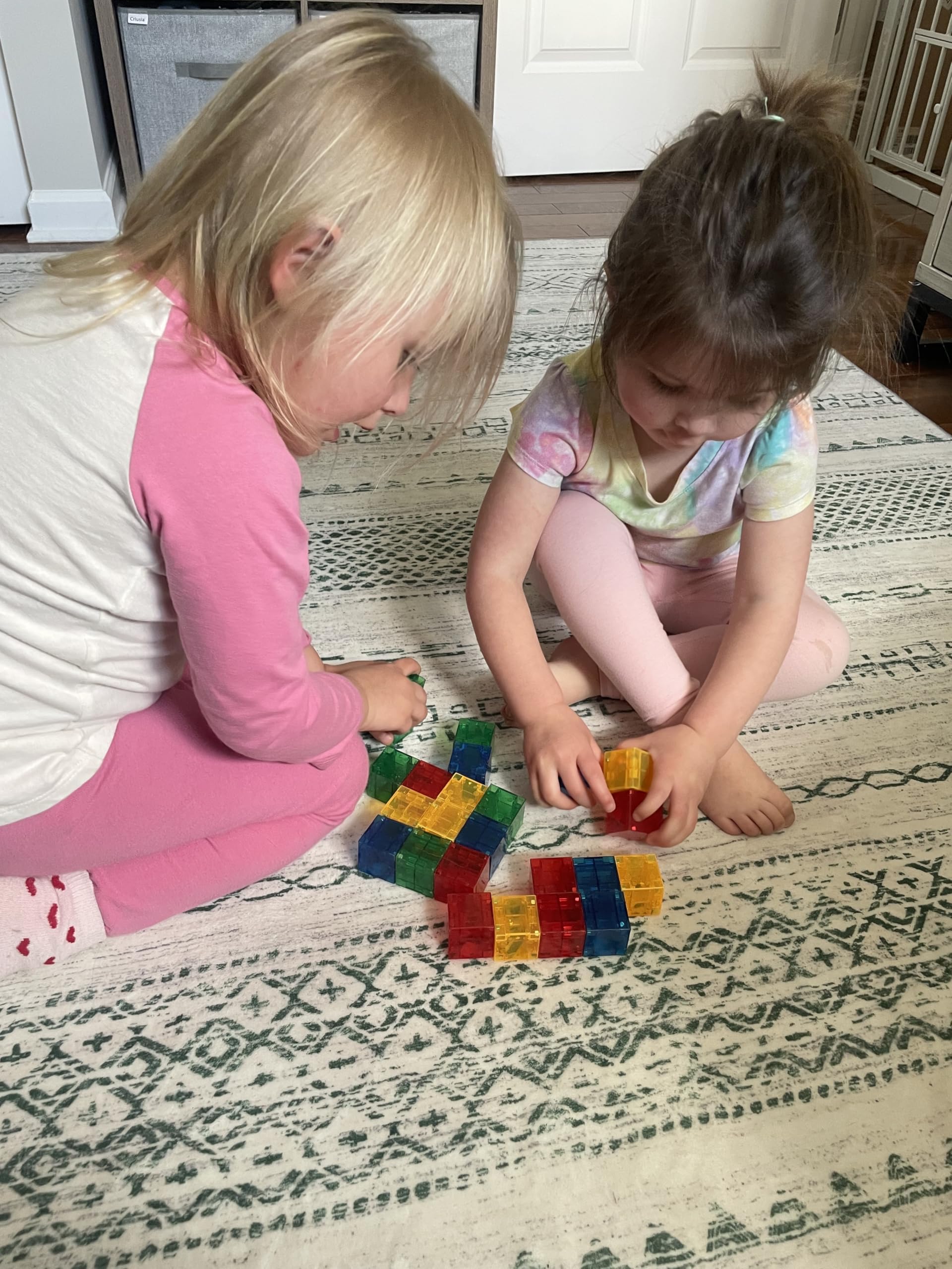 Crayola Bold PIP Cubes magnetic connectors enabling versatile, modular designs for learning and play.