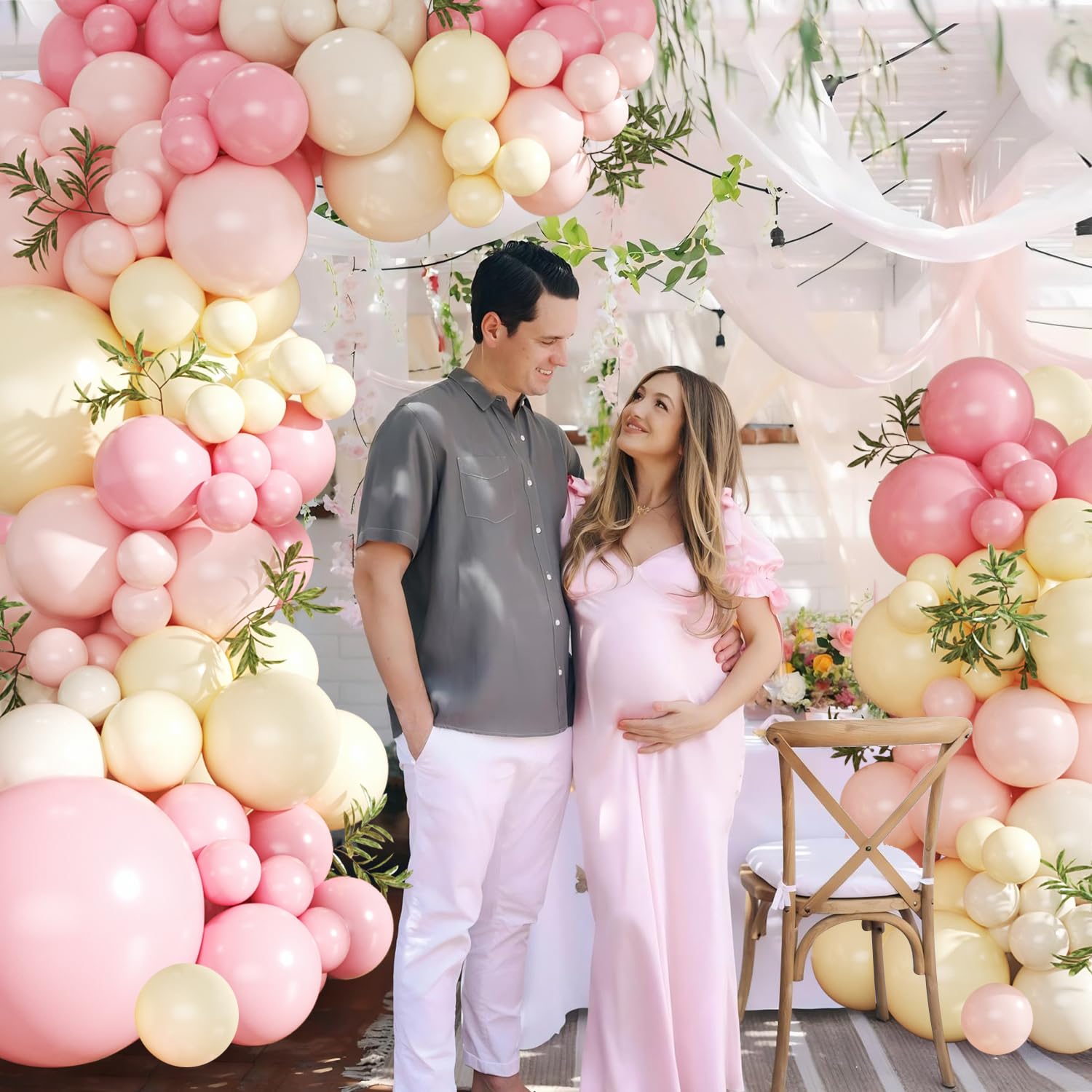 Crossfingers yellow balloons 18-inch add bright, cheerful accents.