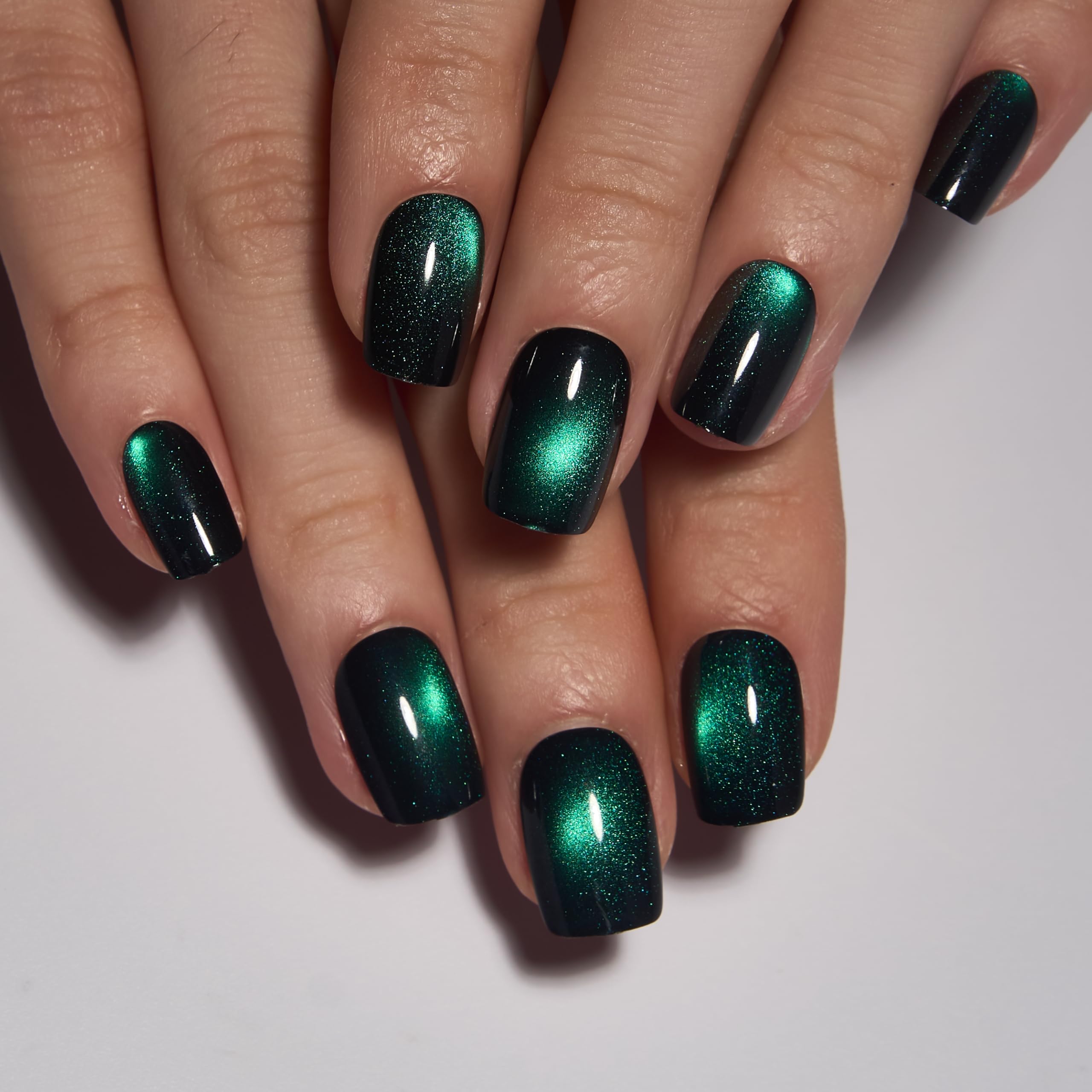 CurvLife Curvlifie 3-Angle Cat Eye nails kit for quick salon-like nails at home
