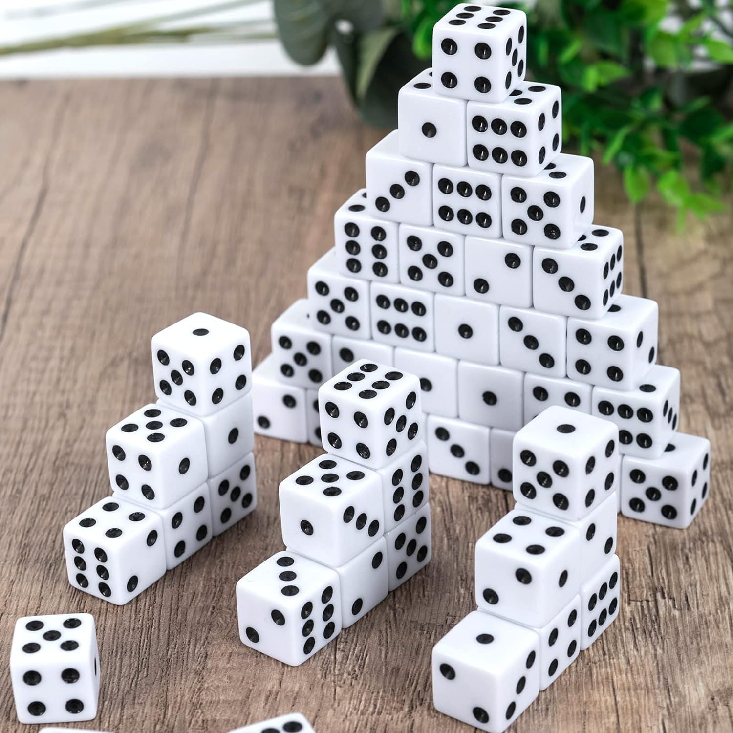 DAGONGREN casino-style opaque white dice built for durability.