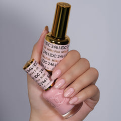 DAISY DND DC duo packaging with matching gel polish and lacquer