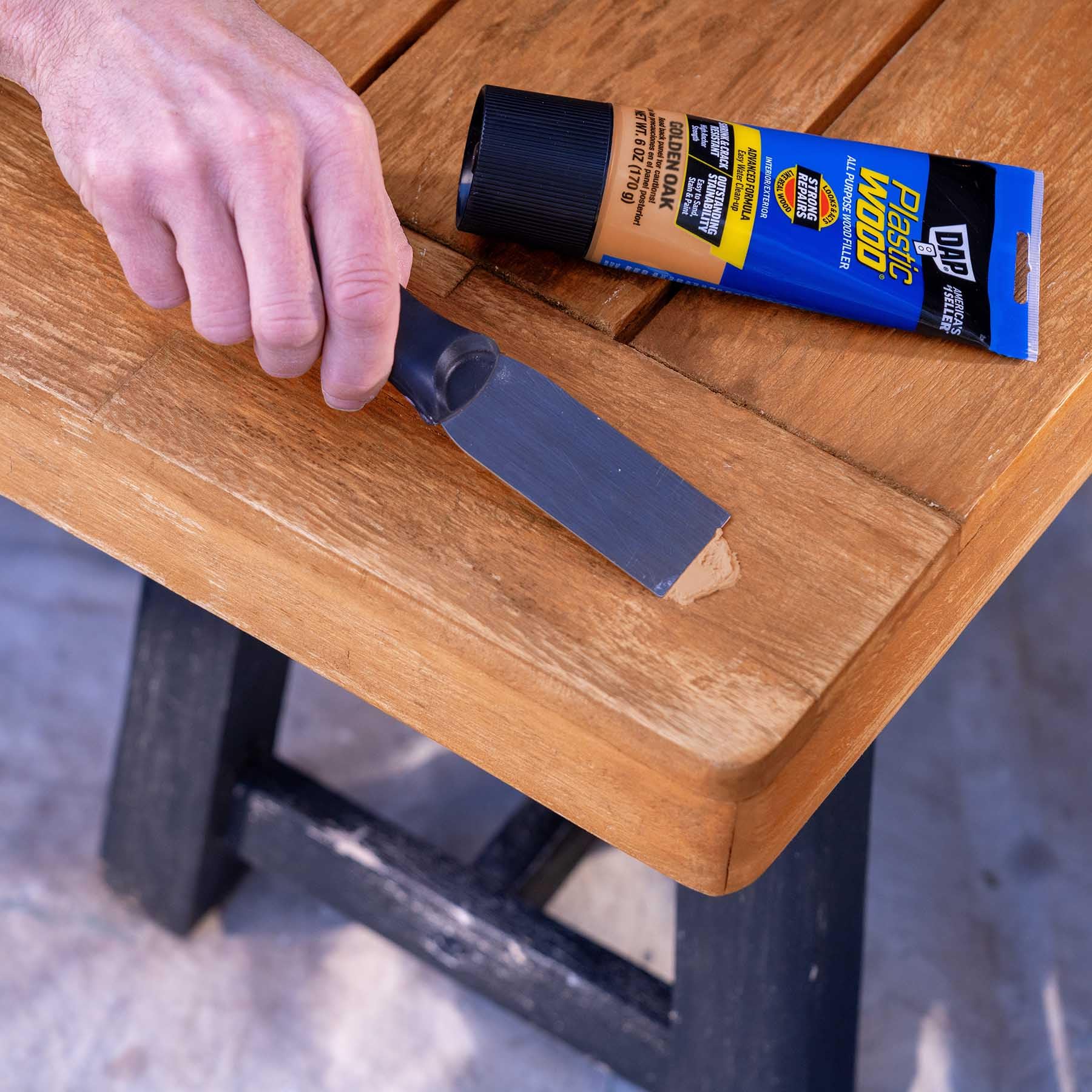 Golden Oak finish after using DAP 582 wood filler.