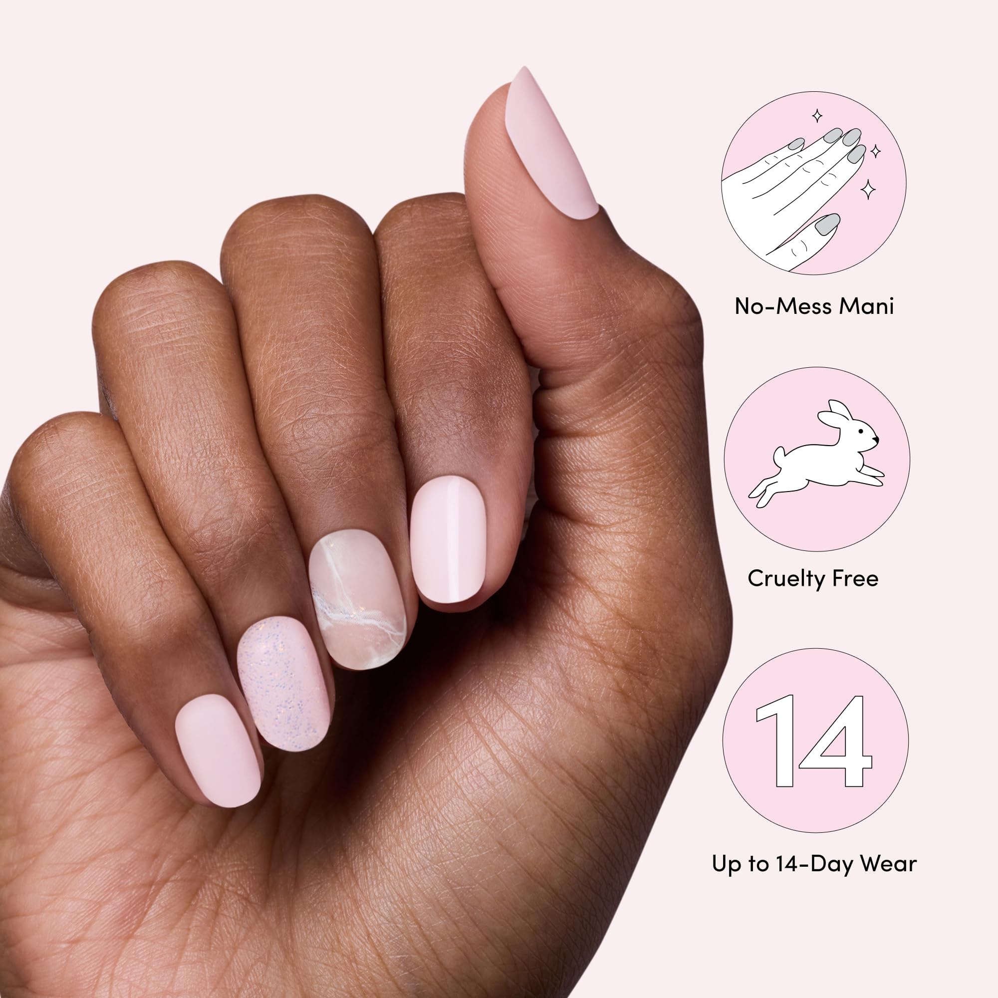 Dashing Diva gloss strips deliver a high shine and chip resistance after application