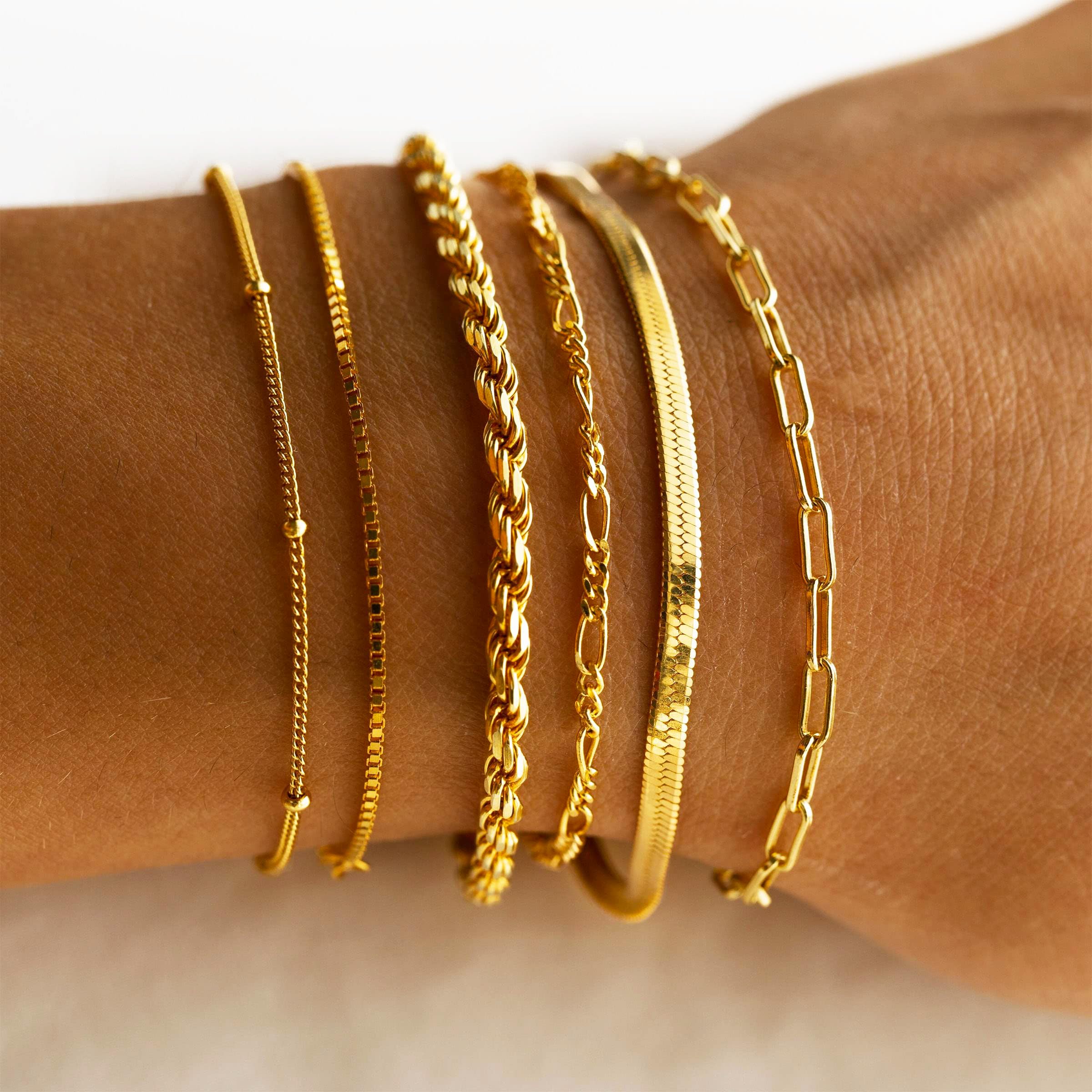 DEARMAY figaro bracelet with layering potential for everyday elegance.
