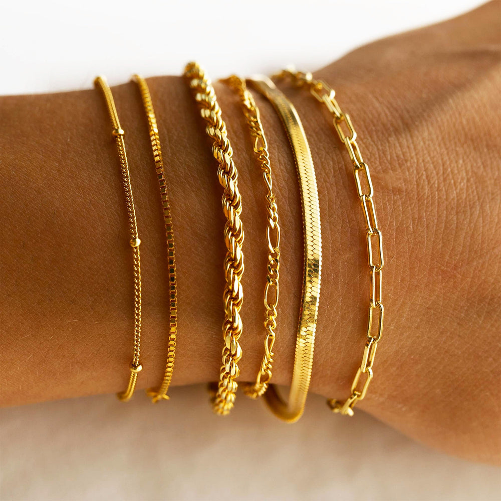 DEARMAY figaro bracelet with layering potential for everyday elegance.