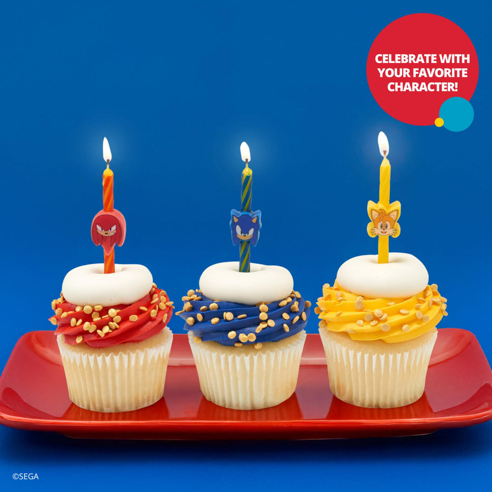 DecoPac Knuckles-face candle adds excitement to cupcakes and mini cakes