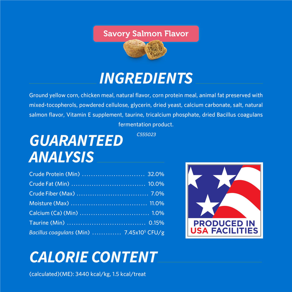 Dentalife no-artificial-colors-flavors labeling communicates natural ingredients for pet parents.