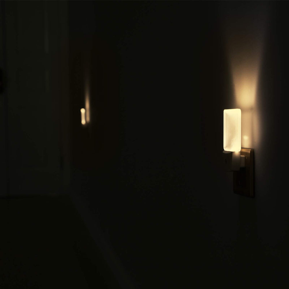 DEWENWILS energy-saving LED delivers long-lasting, efficient illumination