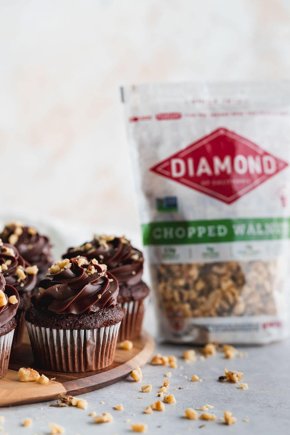 Diamond of California chopped walnuts 8oz ready for a quick snack