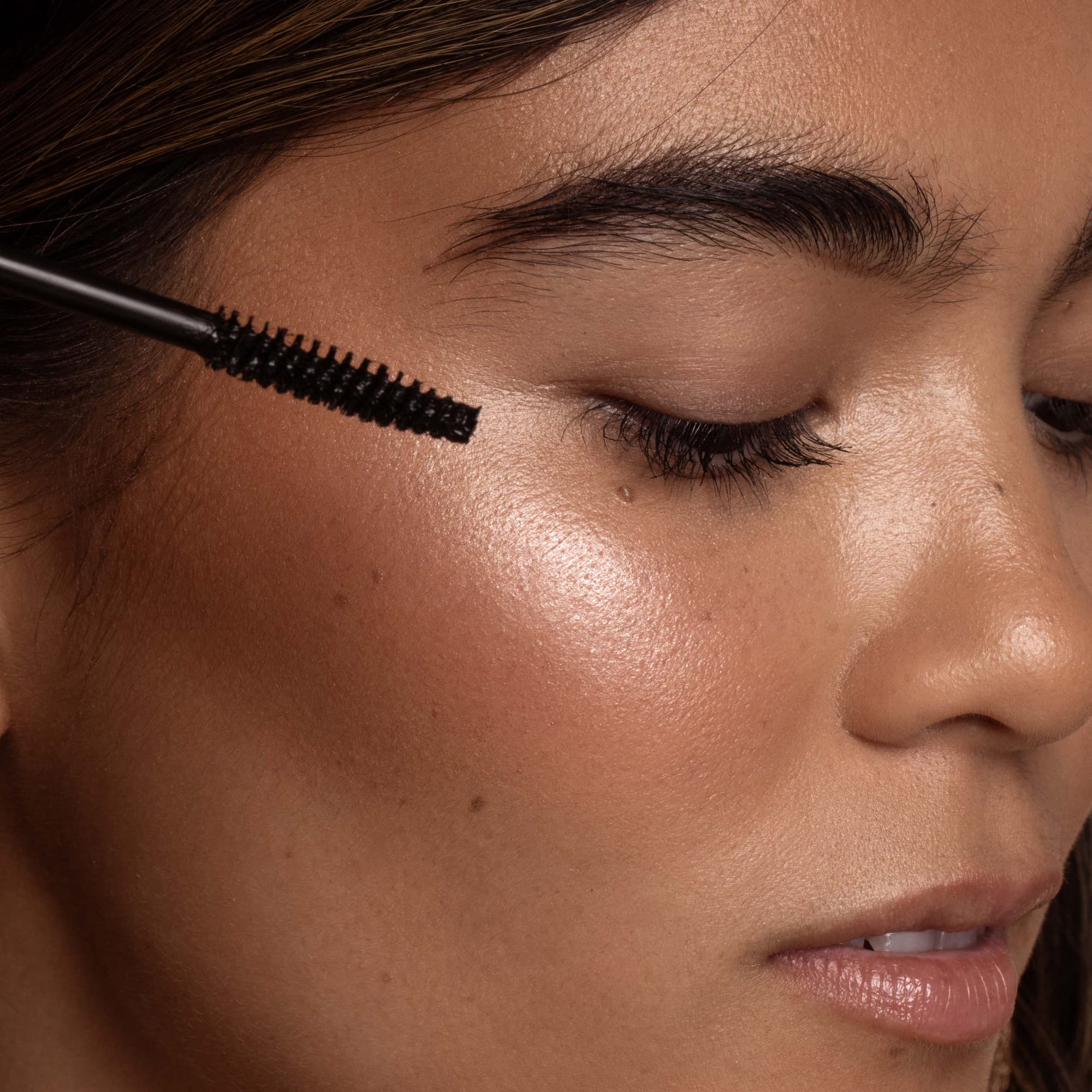 DIME Beauty how-to-use guide shows root-to-tip sweep.