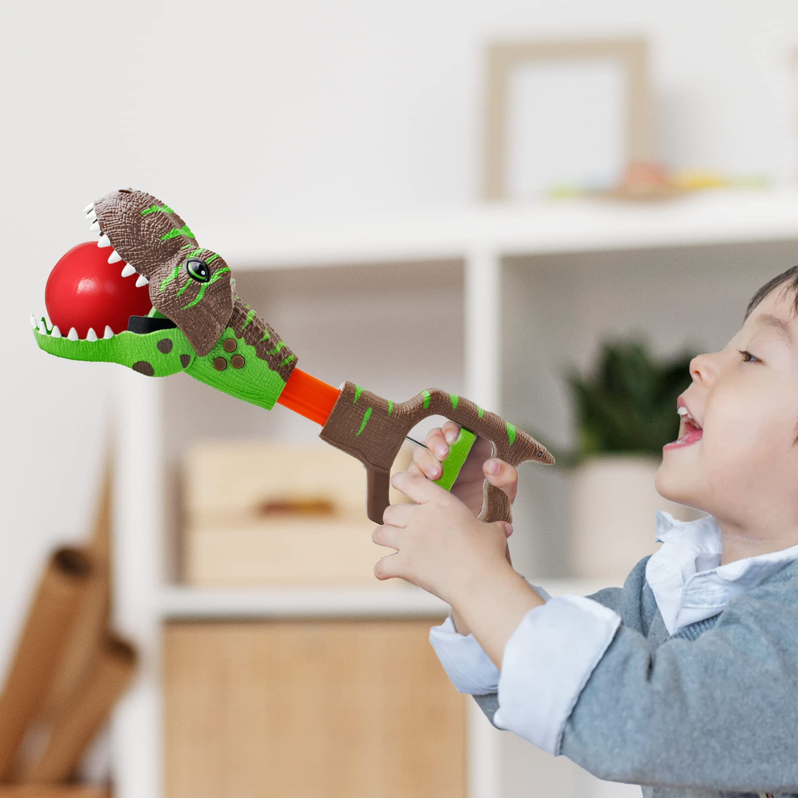 DINOBROS dinosaur adventure playset sparks storytelling and exploration.