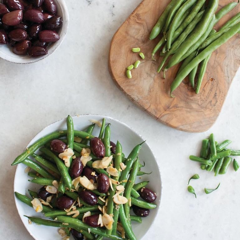 Divina packaging label emphasizing pitted organic olives for quick use
