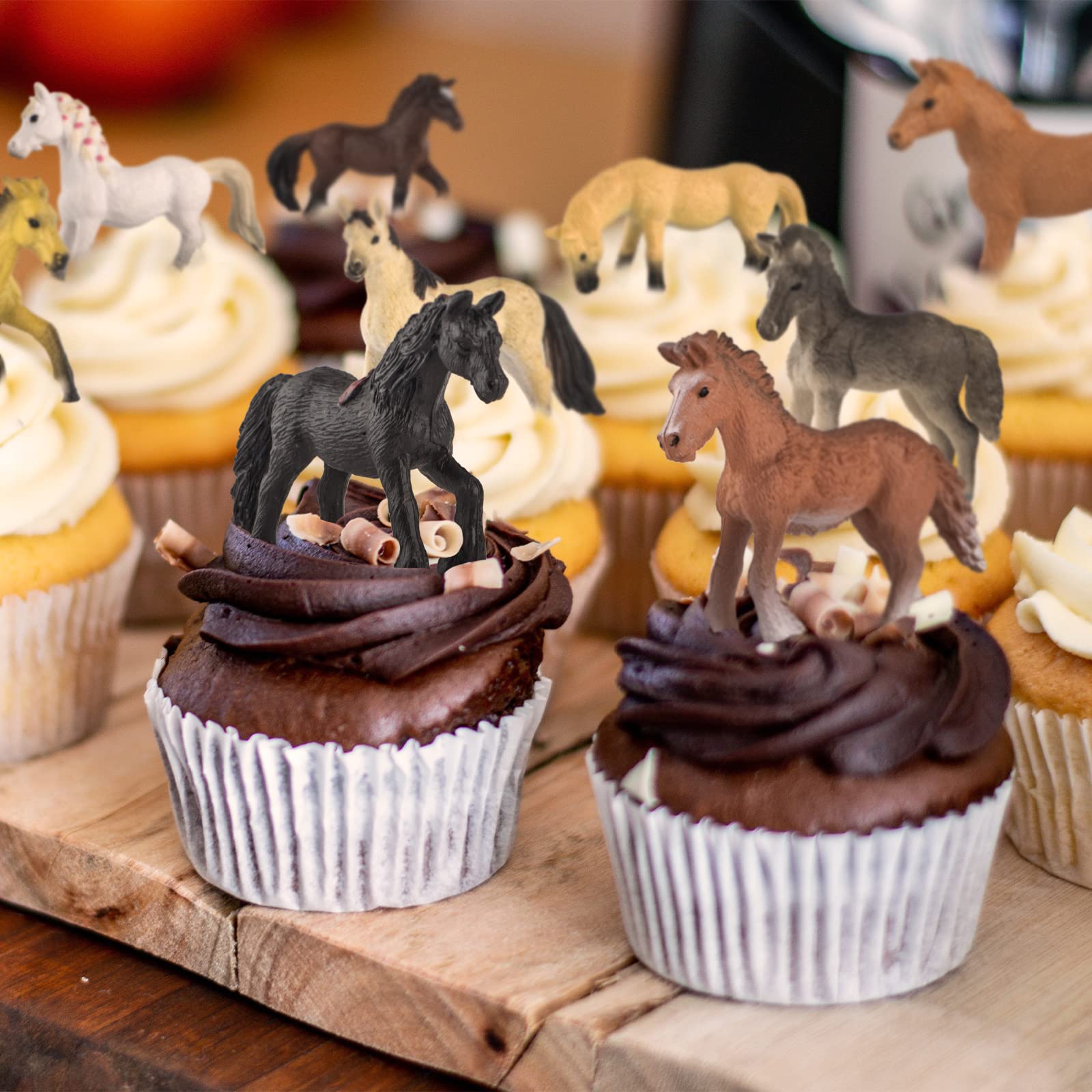 Divwa party-favor pony figures ideal for gifts and favors.