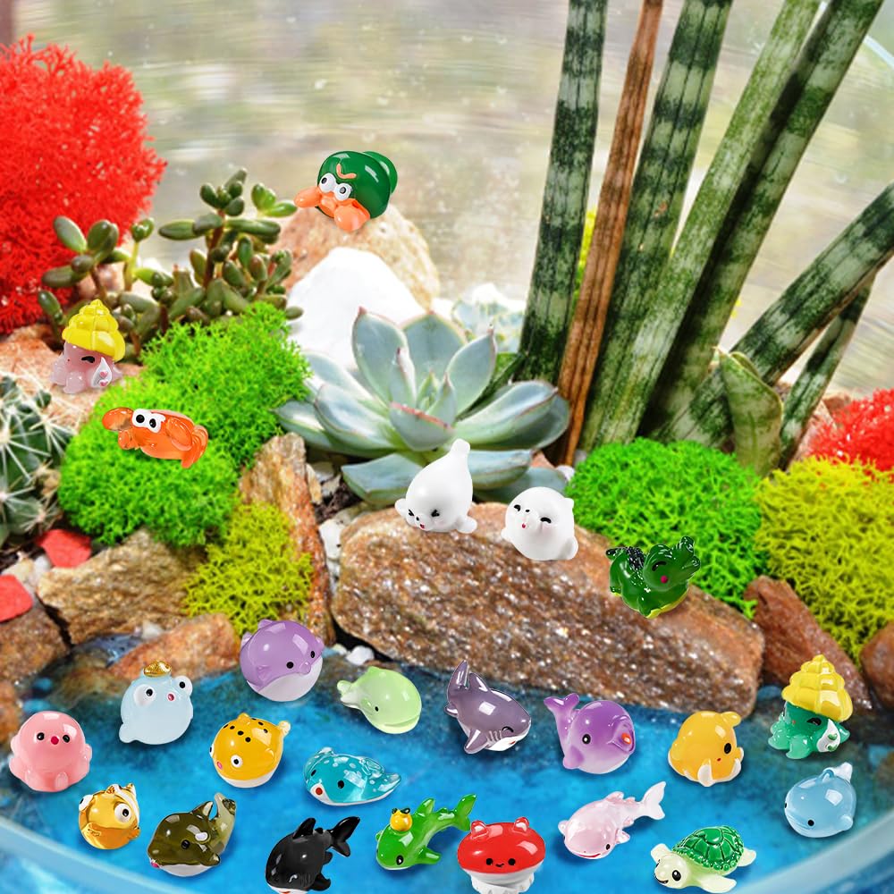 DIYDEC octopus resin figurine adds whimsical underwater detail.