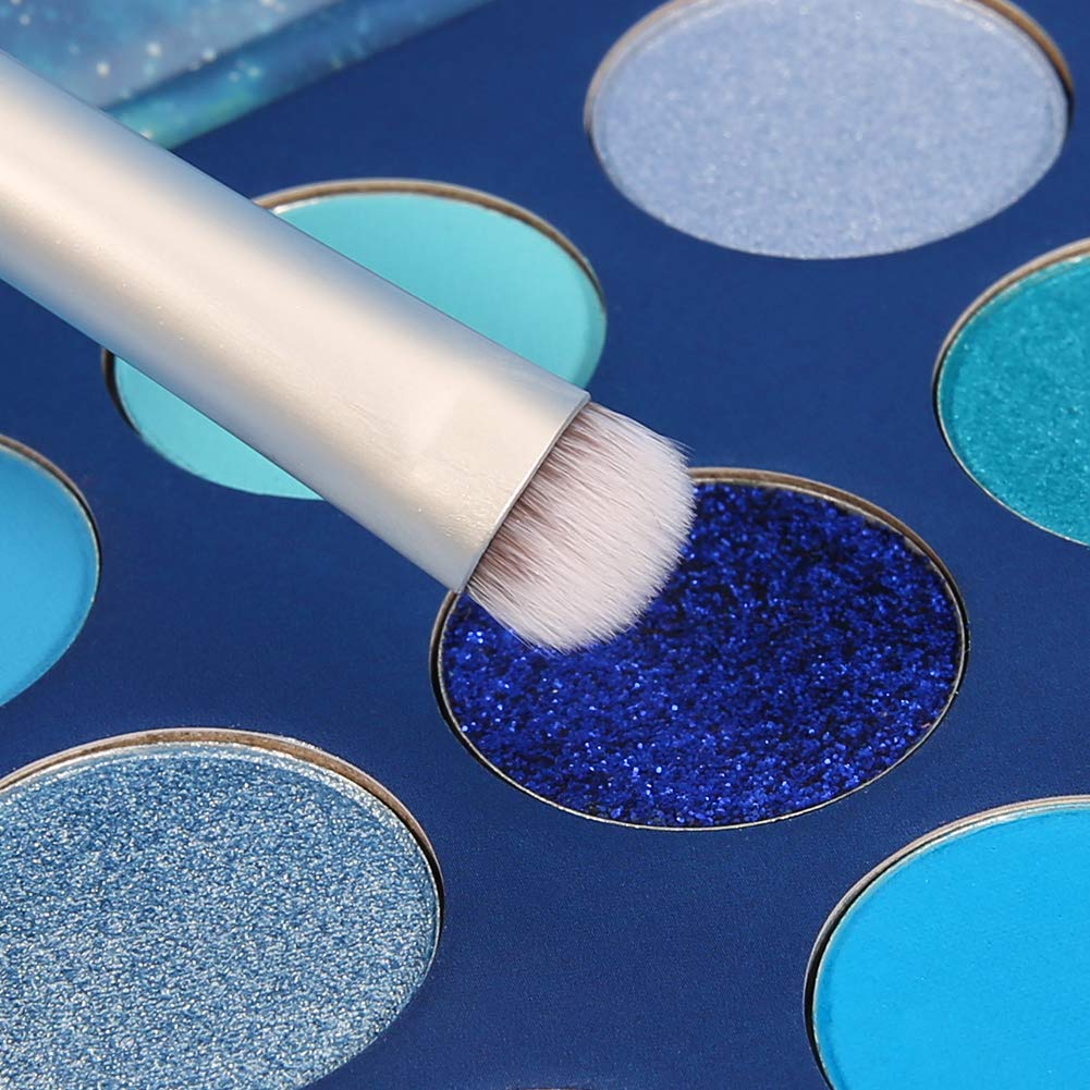 Docolor Eyeshadow Palette waterproof formula withstands daily wear.