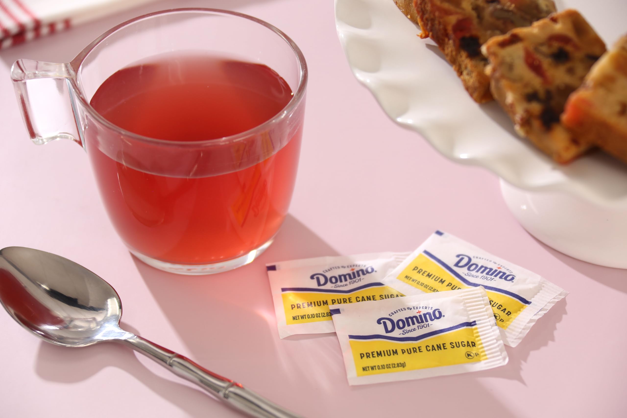 Domino sugar packets ready-to-use supply for office kitchens and foodservice.