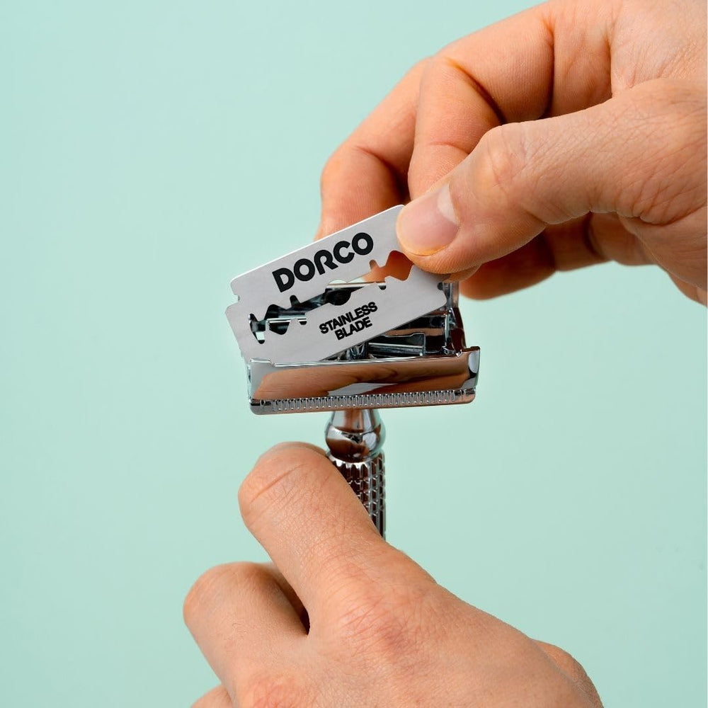Dorco ST300 Platinum Extra gift-ready packaging ideal for stocking stuffers