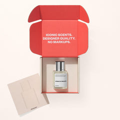 Dossier Aromatic Pineapple spray action reveals easy application and even scent distribution