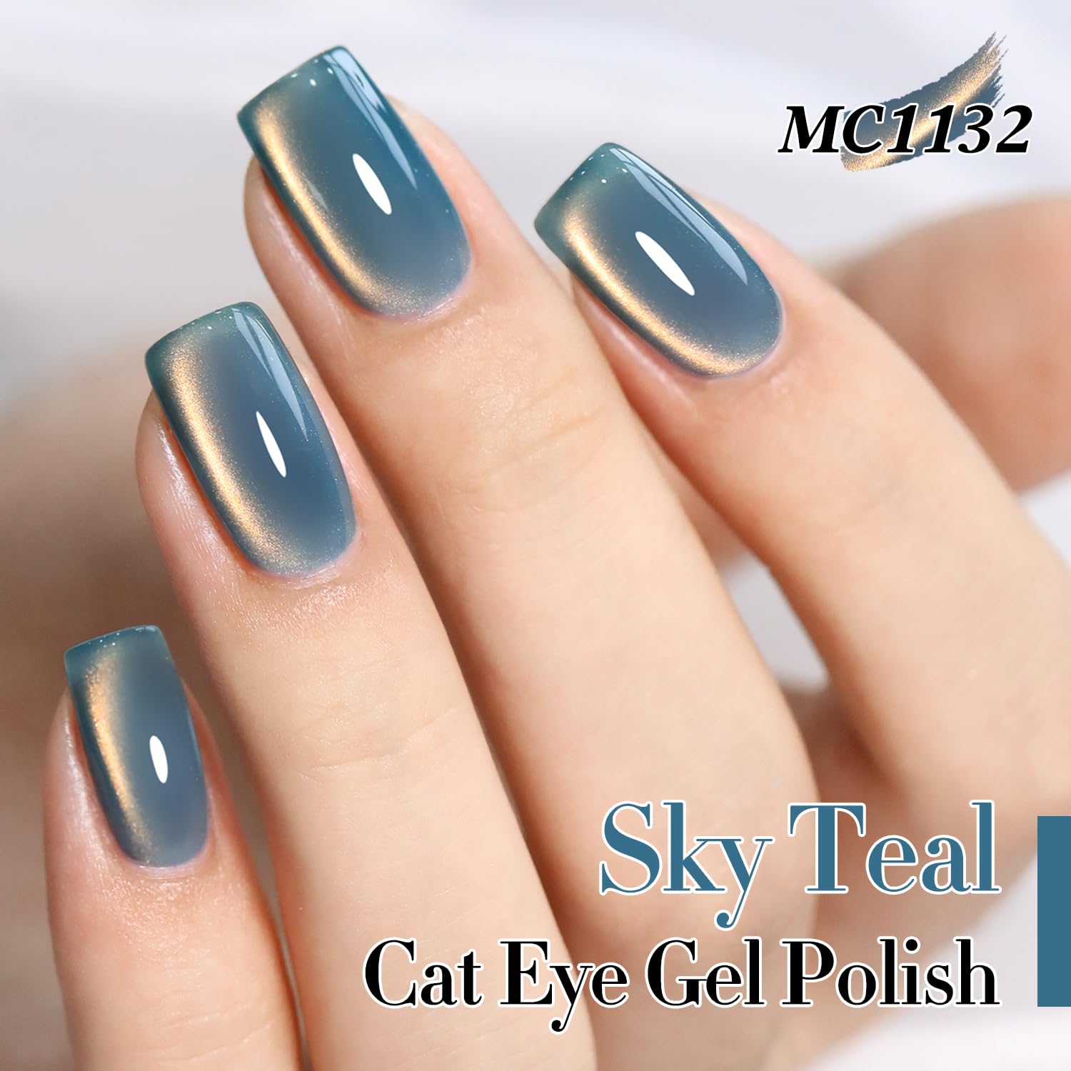 Double Rhythm magnetic glitter cat eye effect under bright light showing color shifts.