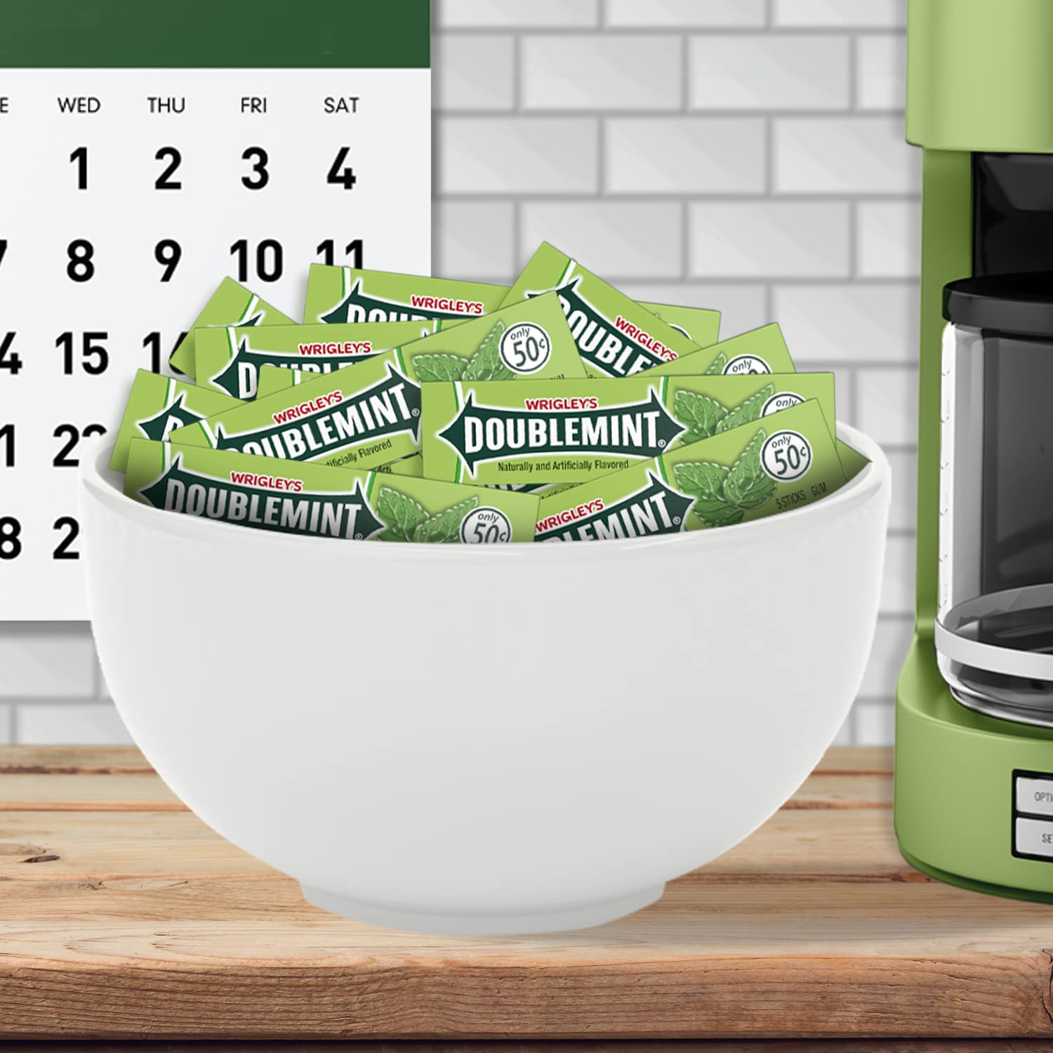 Doublemint original mint flavor close-up highlight refreshing breath