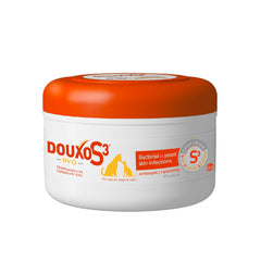 Douxo S3 Pyo Pads pack for antiseptic skin care in dogs and cats.