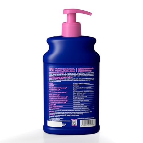 DOUXO Skin & Coat SPA bottle pour ready to create a mild lather.